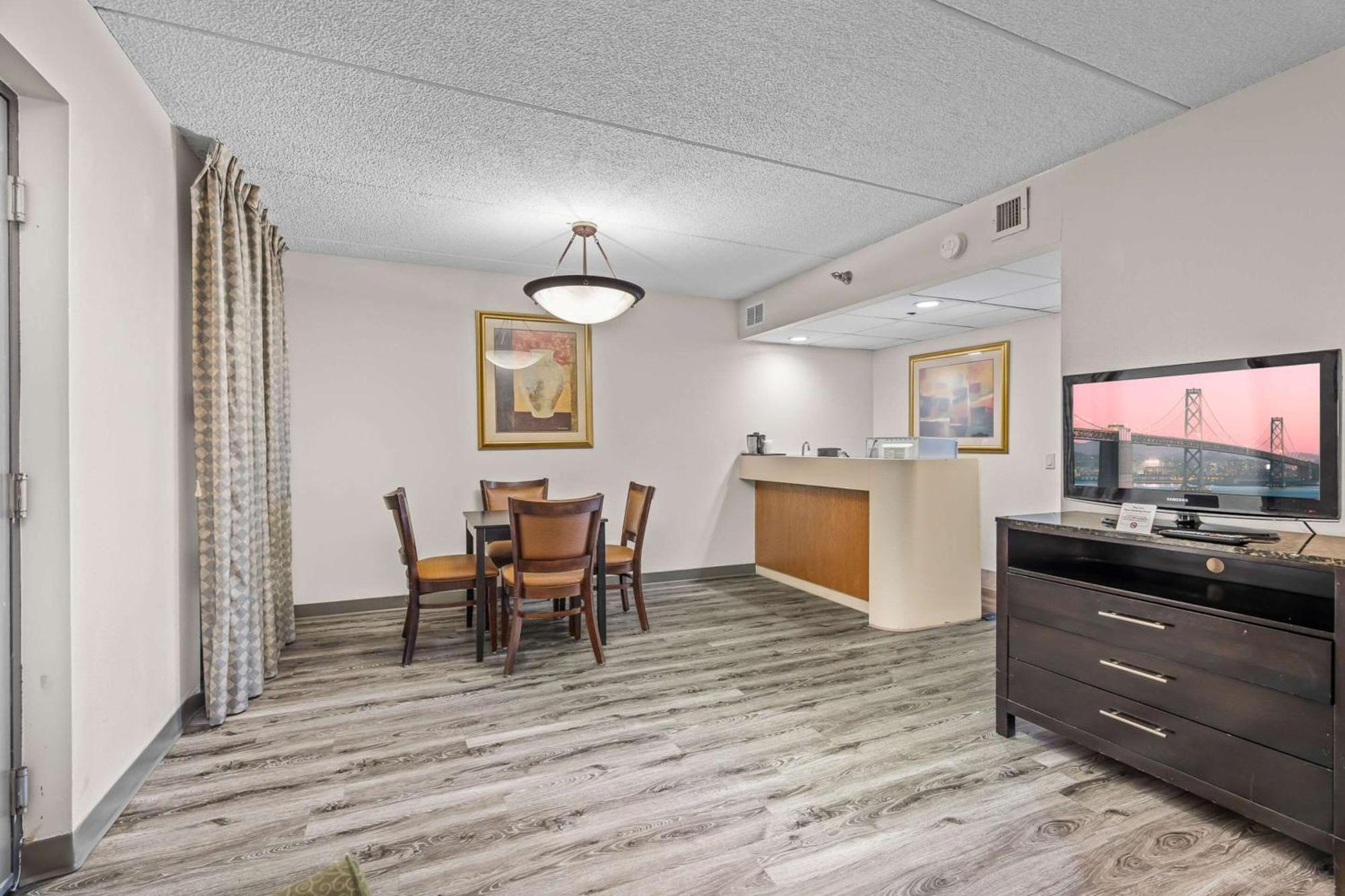 Quality Inn & Suites Mall Of America - Msp Airport Блумінгтон Екстер'єр фото